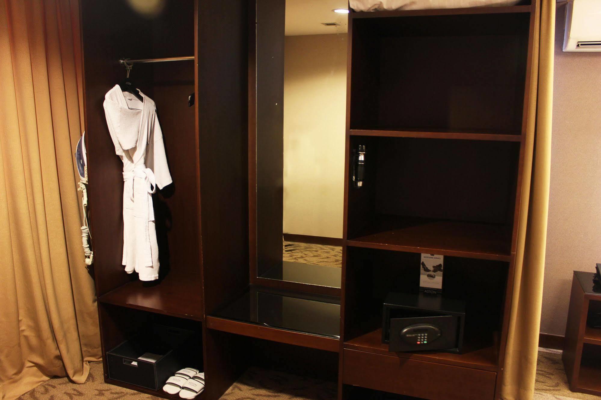 Aston Pluit Hotel & Residence Jakarta Kültér fotó